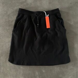 Adorable Evereve skirt.